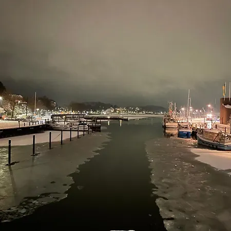 Nyaraló Nissen-huette *